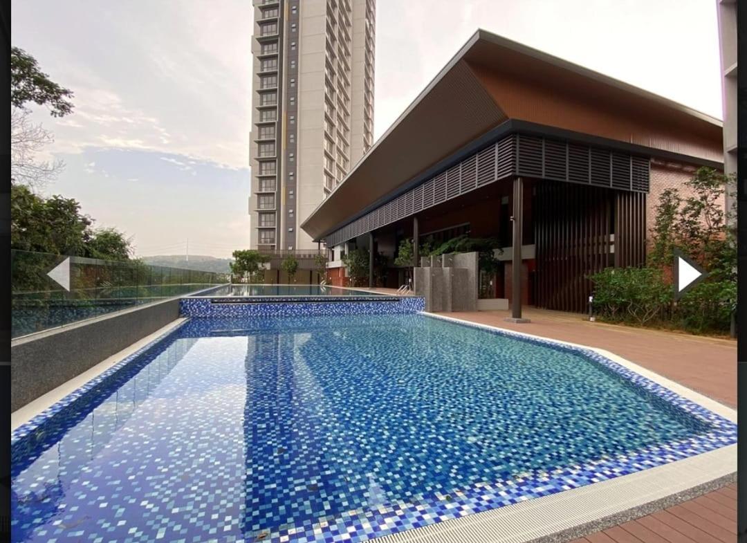 The Clio 2 Residences: Urban Living Near IOI City Mall Putrajaya Exterior photo